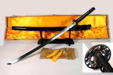 Handgeschmiedetes Samuraischwert der Serie FENG LIN  mit eingearbeiteter Schlangenhaut in der Schwerthülle.