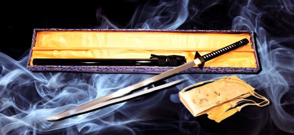 Ninja-Schwert der Serie FENG LIN  mit 12-mal gefalteter Damaststahl Klinge