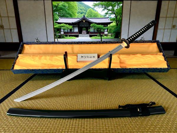 Seinei Katana mit 12-mal gefalteter Damast Stahl Klinge Handgeschmiedetes Samurai Schwert der Serie FENG LIN